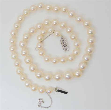 Is the Art Deco Pearl Necklace the most versatile .